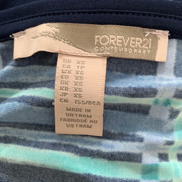 Forever 21 Shift Dress - Picture 4 of 4